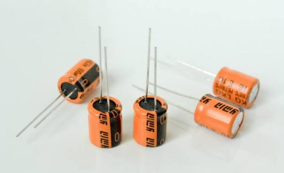 「NIPPON CHEMI-CON」電解電容極性接錯(cuò)會(huì)爆炸，如何避免？