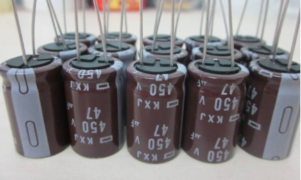 分析下黑金剛電容和紅寶石電容哪種好？